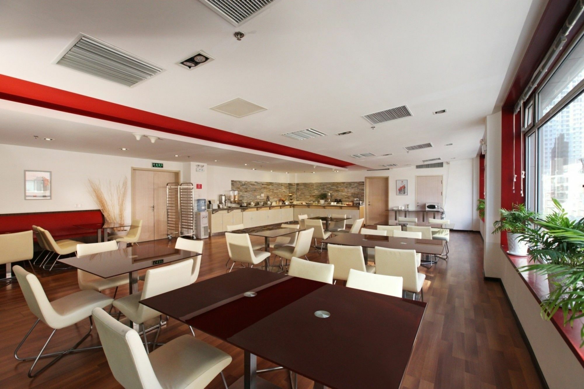 Ibis Dalian Zhongshan Square Exterior photo